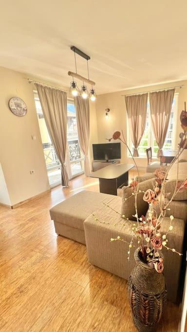 Bojurland Apartment,